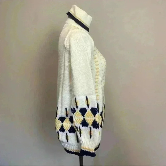 ‼️SALE‼️ 2/$25 NWT Vintage Turtleneck  Sweater - Picture 4 of 8